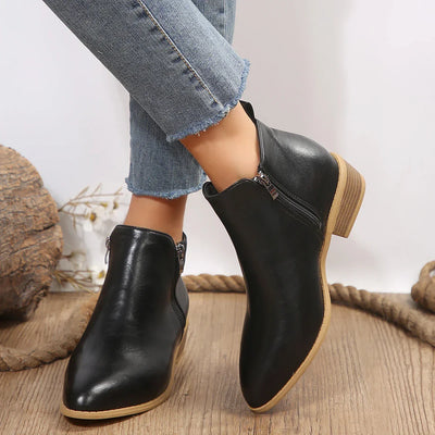 Xyra | Orthopedic Boots